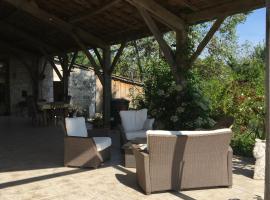 Chambre d'Hotes Cugnac, hotel sa Sainte-Sabine