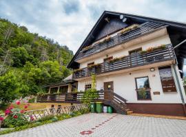 Bed & Breakfast Hisa Resje: Bohinj şehrinde bir romantik otel