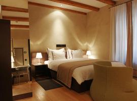 Heritage Hotel Kukuriku，位于卡斯塔夫的精品酒店