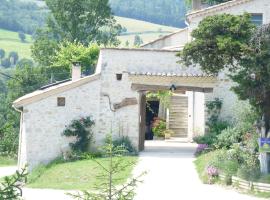 La Bouillarde, hotel perto de Domaine de Sagnol Golf, Suze