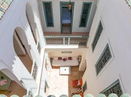 Riad Dar Aicha en Exclusivité، فندق في مراكش