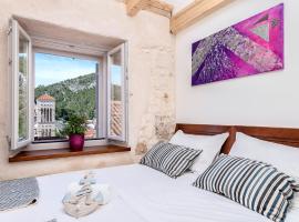 Successus Old Town House, hotel v destinaci Hvar