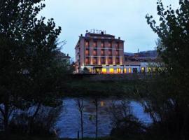 Hotel Cavour, ξενοδοχείο σε Ριέτι