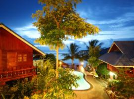 Tharathip Resort Koh Phangan - SHA Plus: Wok Tum şehrinde bir otel