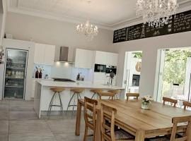 Cape Karoo Guesthouse, guest house in Beaufort West