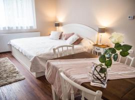 Feliz apartman, place to stay in Gyula