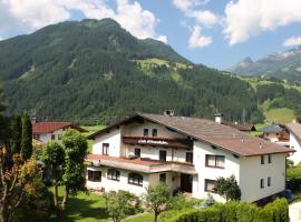 Restaurant Gästehaus Wiesenheim, hotel i nærheden af Zillertal Golf Course, Uderns