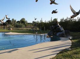 Ardea Purpurea, bungalow in Villamanrique de la Condesa
