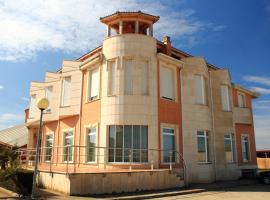 Hostal Castilla, B&B in Benavente