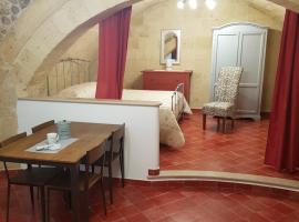 Casa Vacanze IL SEDILE, holiday home in Oria