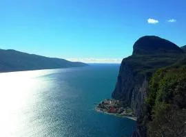 Casa del Borgo Maria Luisa by Gardadomusmea