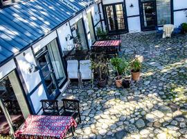 Apan & Klyset, serviced apartment in Simrishamn