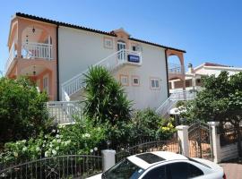 Apartments Majić, apartment in Hvar