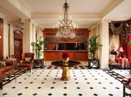 The Chesterfield Mayfair, hotelli Lontoossa alueella Mayfair