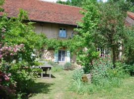 La Tour, B&B in Marcilly-la-Gueurce