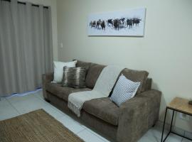 The Living Collective Apartments, hotel di Pietermaritzburg