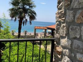 Sea forever，位于佩特罗瓦纳莫鲁的酒店