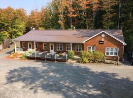 Domaine des Montagnais, hotel in Notre-Dame-Des-Bois