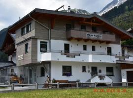 Gästehaus Alpina, hotell med parkering i Sankt Anton am Arlberg