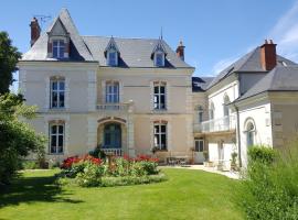 La Roseraie, помешкання для відпустки у місті Neuville-du-Poitou