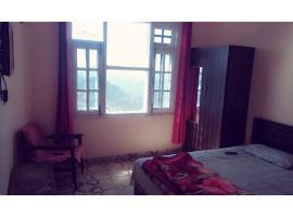 Budget Friendly Rooms in Shimla, מקום אירוח ביתי בשימלה