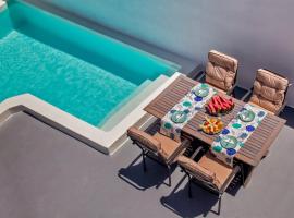 Villa Del Sol Santorini, hôtel à Mesariá