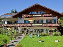 Alpenhof Klais – hotel w mieście Klais