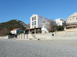 Apartments Galija – dom przy plaży w mieście Midžorove Kuće