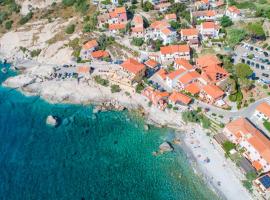 Appartamento Costa del Sole, hotel with parking in Pomonte