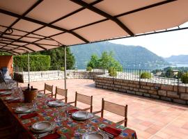 Crotto Polirolo - The House Of Travelers, hotel with jacuzzis in Cernobbio