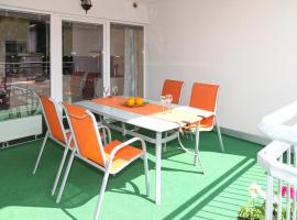 3 rooms Sunny Apartments-Schoenbrunn, 100m2 with balcony, ξενοδοχείο στη Βιέννη