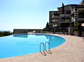 Taormina Sunny Apartment - Taormina Holidays
