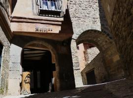 Hotel Posada del Adarve, hotel di Albarracín