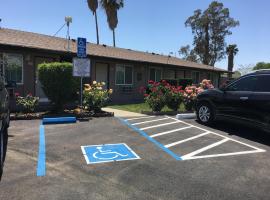 Maple Inn and Suites Los Banos, Hotel mit Parkplatz in Los Banos