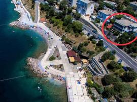 Apartments NONO, מלון בסנג'