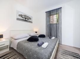 Apartman Nino, hôtel avec parking à Novigrad