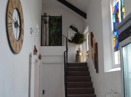 The Old Chapel Boutique B&B, hotel with parking in Towcester