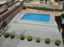 Apartaments Lamoga - Monteixo, hotel a Torredembarra