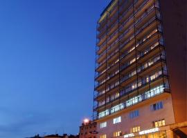 Hotel Neboder, hotell i Rijeka