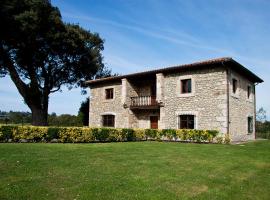 Casa de Aldea la Piniella, hotel in Villahormes