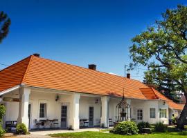 Öreg Malom Apartmanház, guest house in Bogács