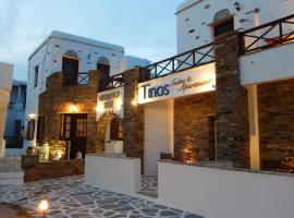 Tinos Suites & Apartments, Cama e café (B&B) em Agios Ioannis