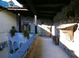 Il Granaio di Palazzo Guicciardi, hotel con parking en Ponte in Valtellina