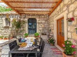 Summer Cottage: Trsteno şehrinde bir tatil evi