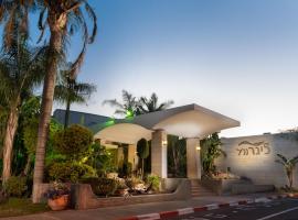 Kinar Galilee, hotel with hot tubs in Kinar