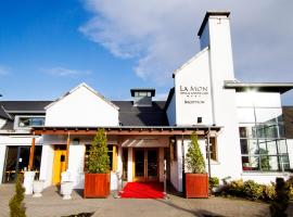 La Mon Hotel & Country Club, hotell i Castlereagh