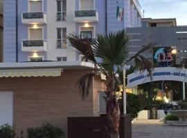 Hotel Cigno D'Oro, ξενοδοχείο τριών αστέρων στο Ριτσιόνε