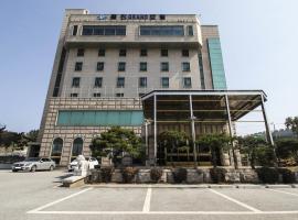 Uljin Grand Hotel, hotell i Uljin