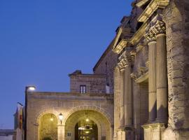 Parador de Plasencia, hotel in Plasencia
