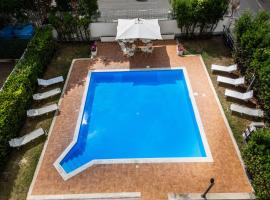 Hotel Roma Tor Vergata、トル・ヴェルガータのホテル